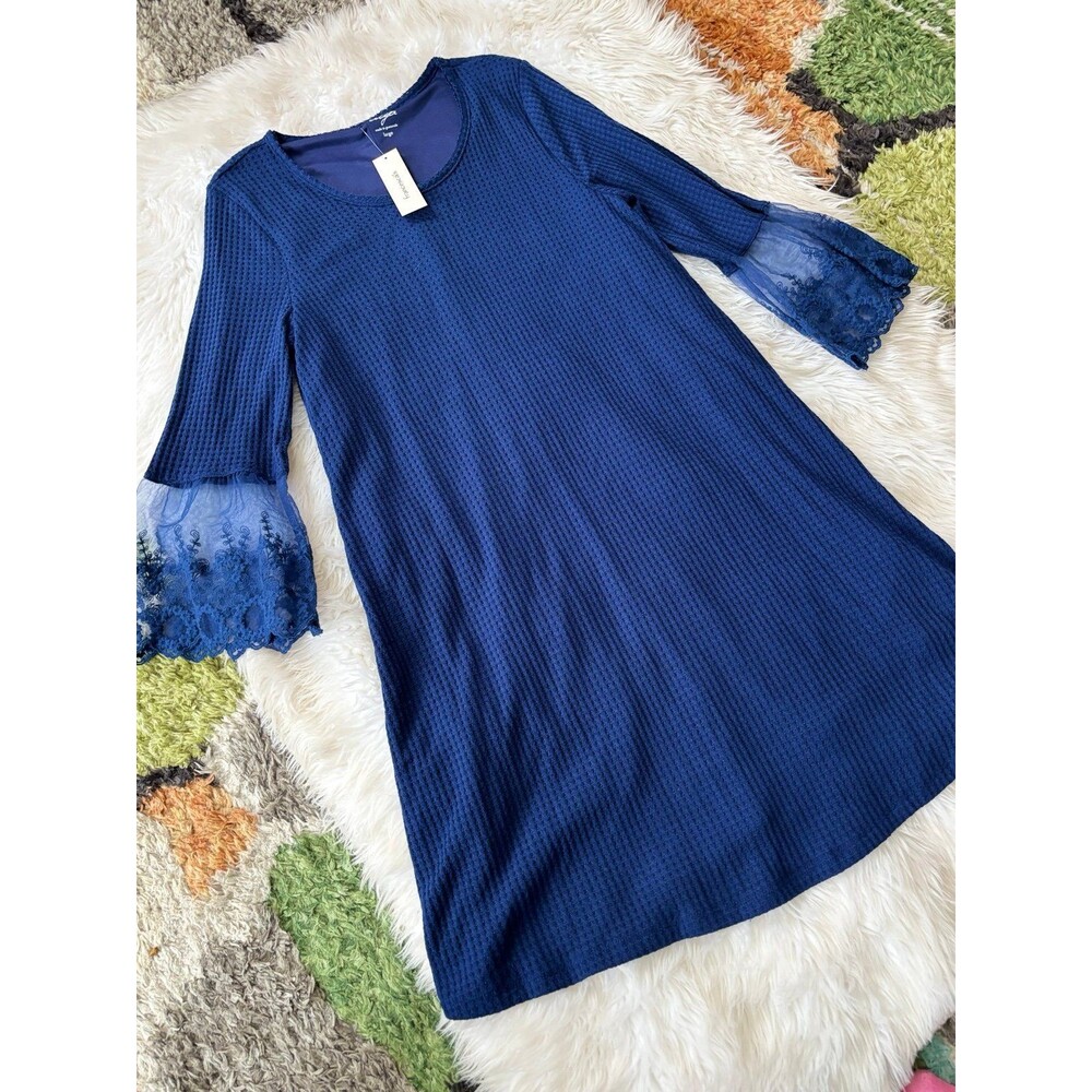 Alya Francesca’s dress - Picture 5 of 9
